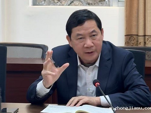 冯海志讲话.jpg