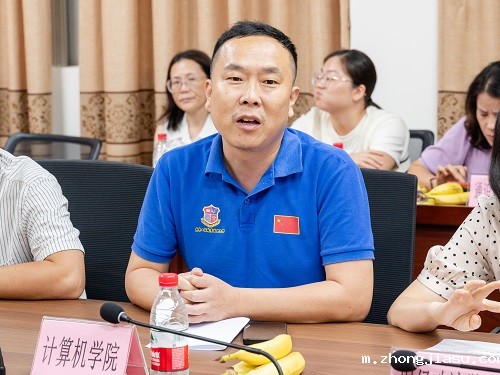 教师代表发言3.jpg
